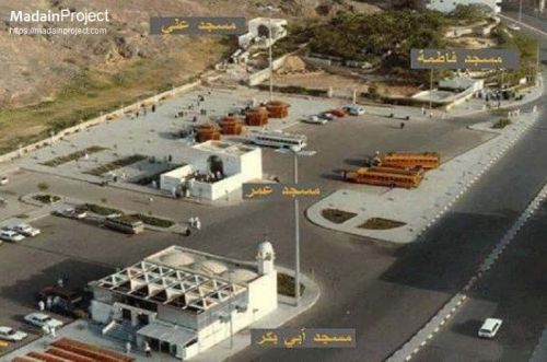 Mushola Al-Fatah: Tempat Beribadah yang Menyatu dengan Kehidupan Sehari-hari di Cilacap